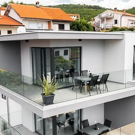 Lela Apartman Rabac