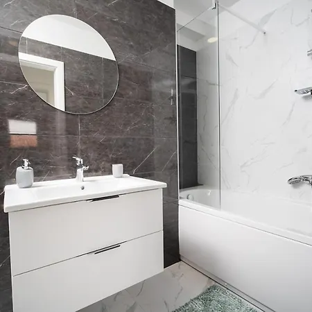 Lela Apartment