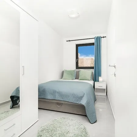 Lela Apartment